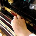 お仏壇の掃除 漆(黒塗り部分)の磨き方